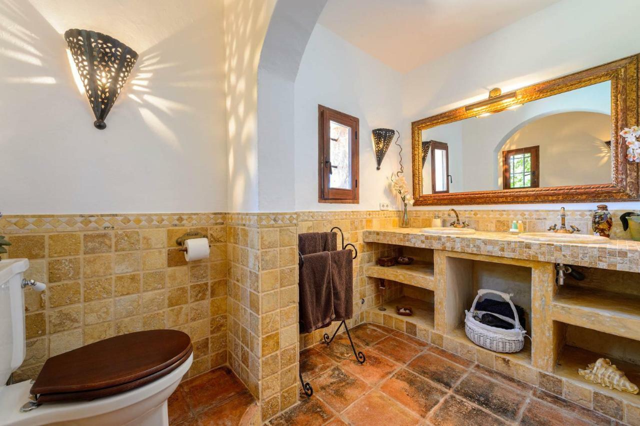 Finca Niko Villa Santa Eularia des Riu Luaran gambar